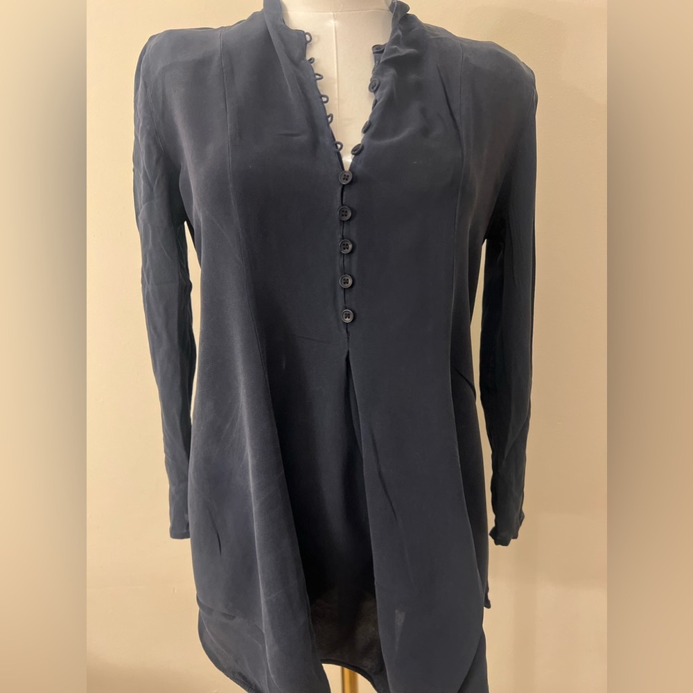 Top - padded shoulder